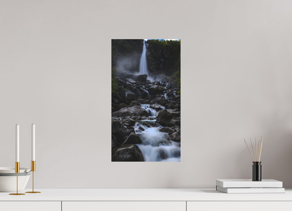 27 x 48 cm, Fine Art Print · Hahnemühle Photo Rag 308 · Unframed Falling Through Stone